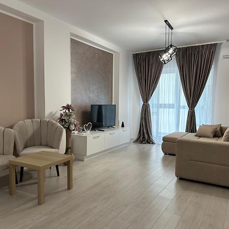 Toscana Apartments Отопень Екстер'єр фото
