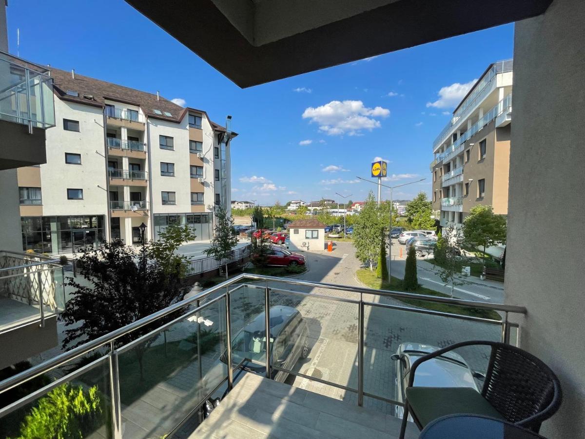Toscana Apartments Отопень Екстер'єр фото