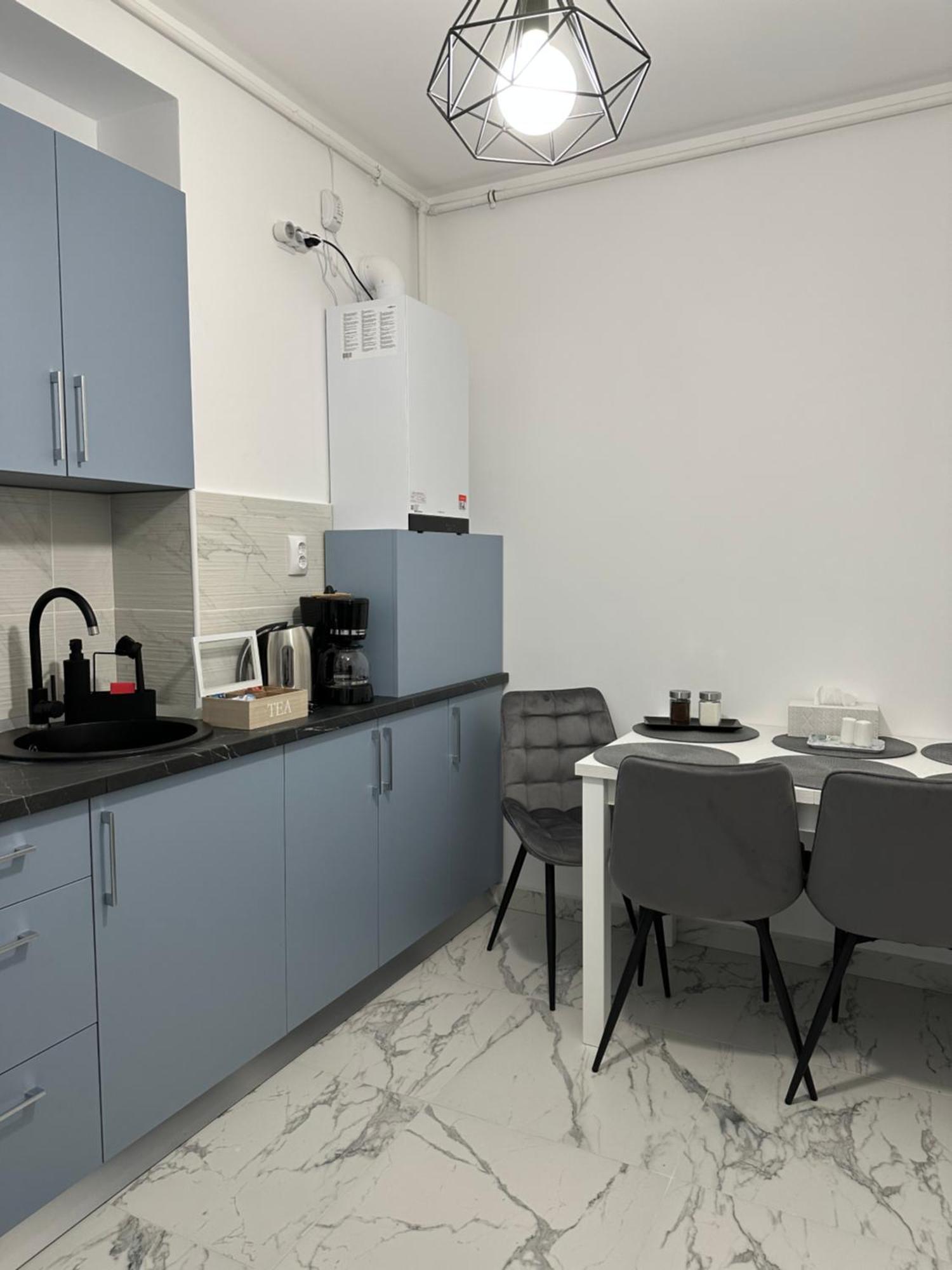 Toscana Apartments Отопень Екстер'єр фото