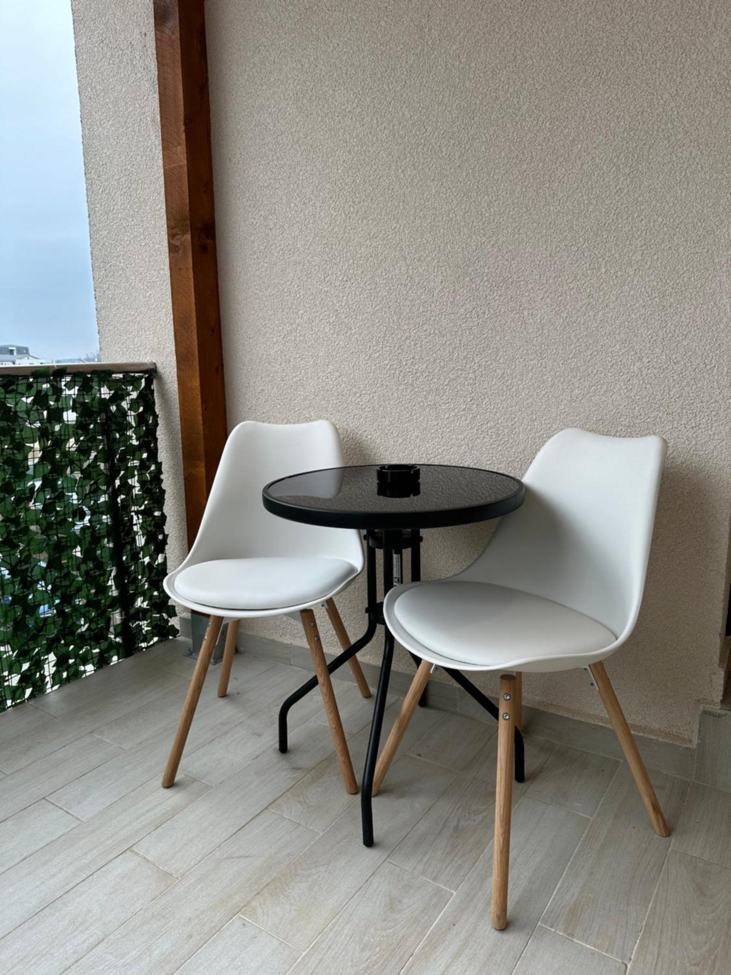 Toscana Apartments Отопень Екстер'єр фото