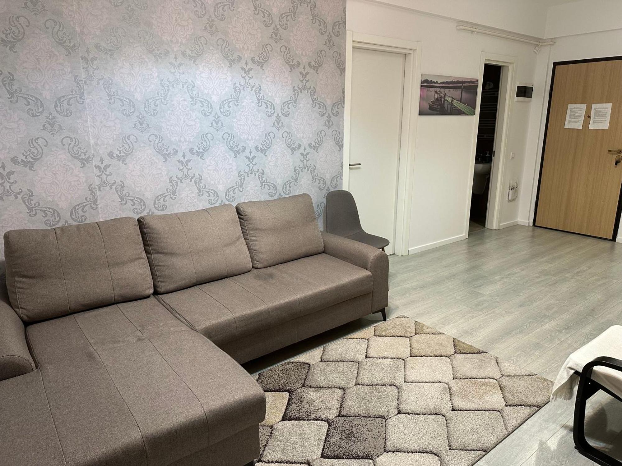 Toscana Apartments Отопень Екстер'єр фото