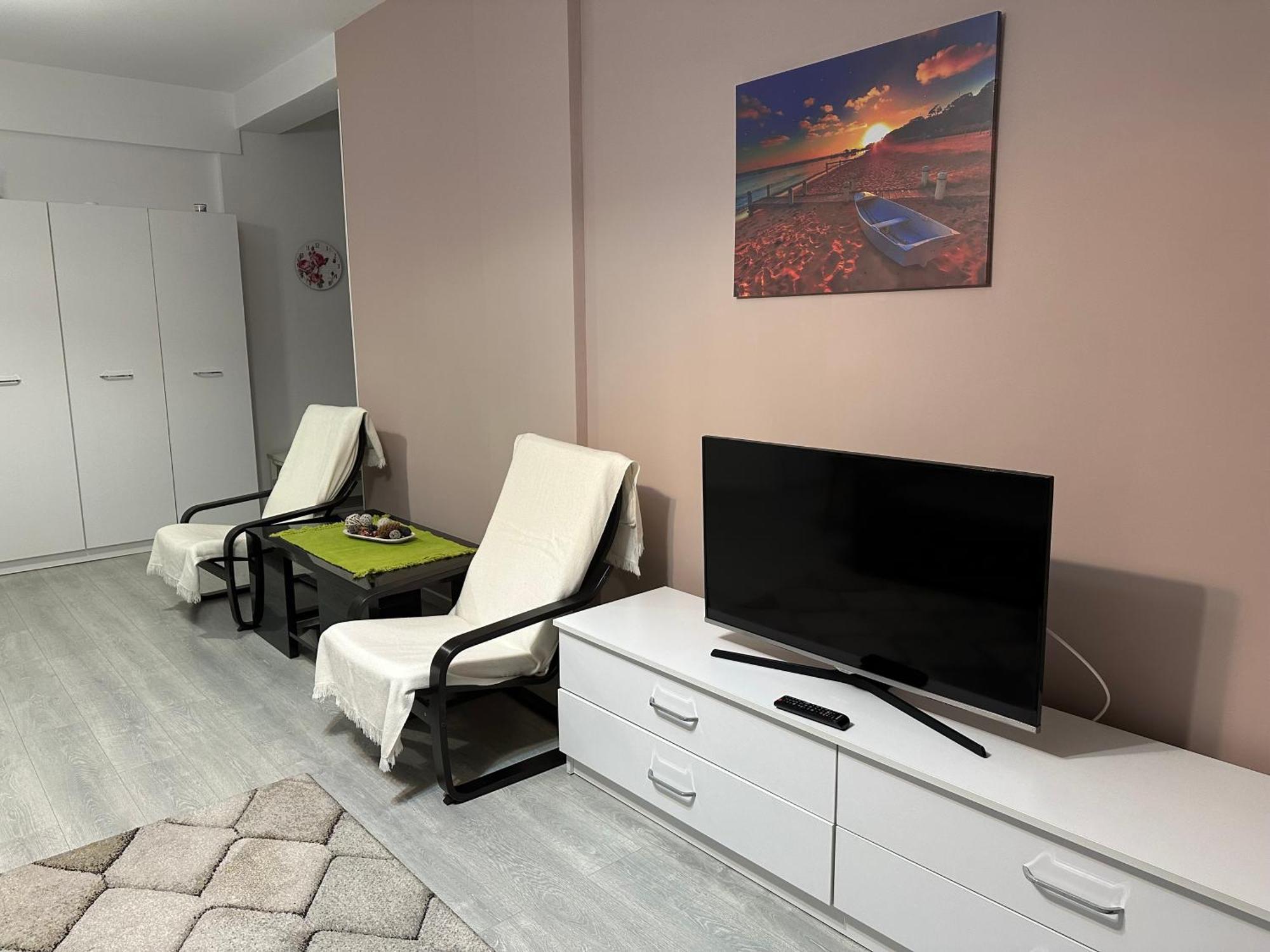 Toscana Apartments Отопень Екстер'єр фото