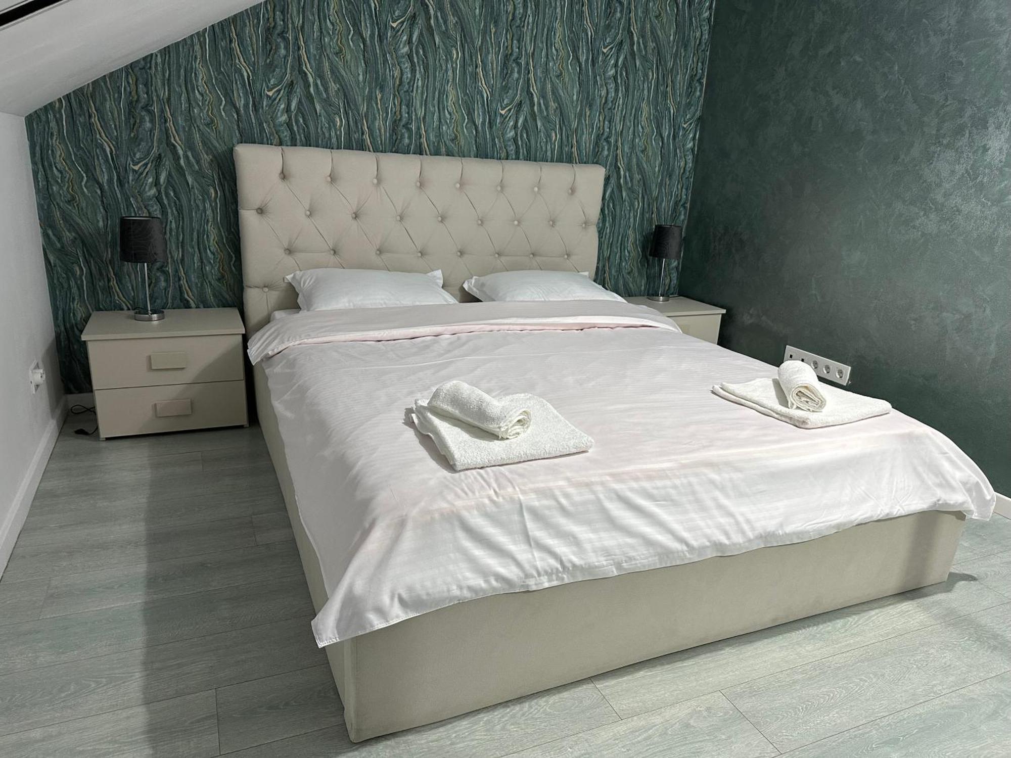 Toscana Apartments Отопень Екстер'єр фото